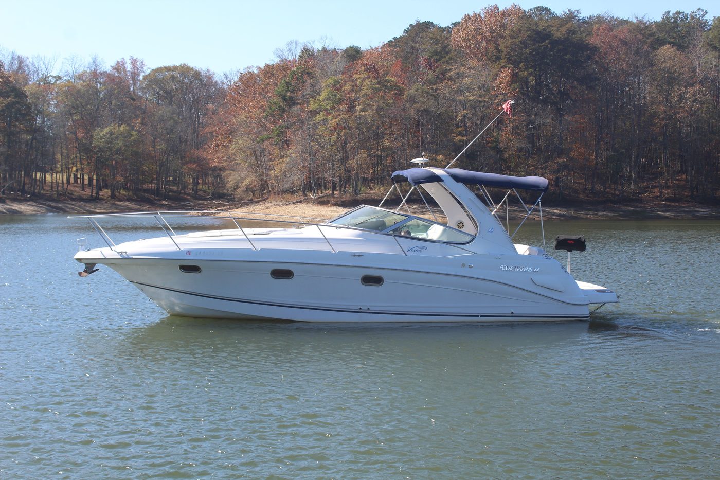 Vista — 37-foot Four Winns twin yacht, private charter on Lake Michigan
